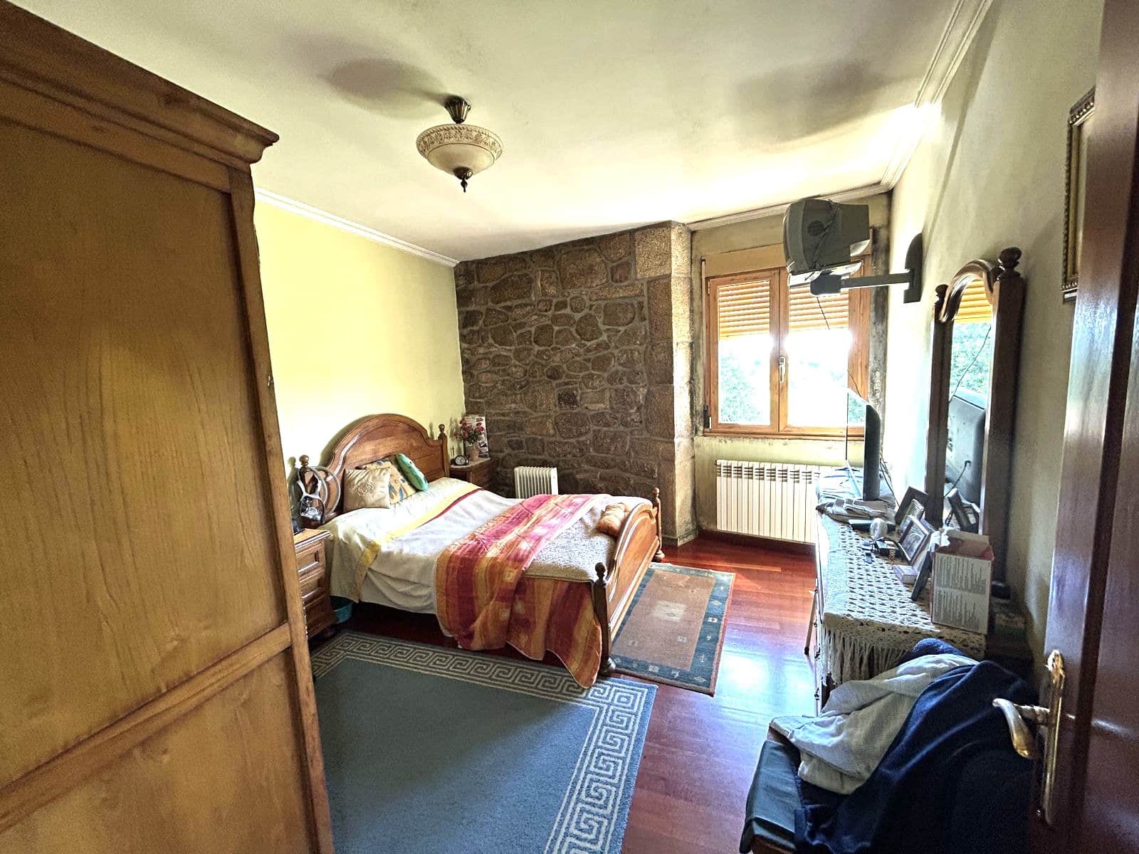 8 soveværelse Finca/Landehus til salg i O Savinao med garage - € 290.000 (Ref: 9072900)