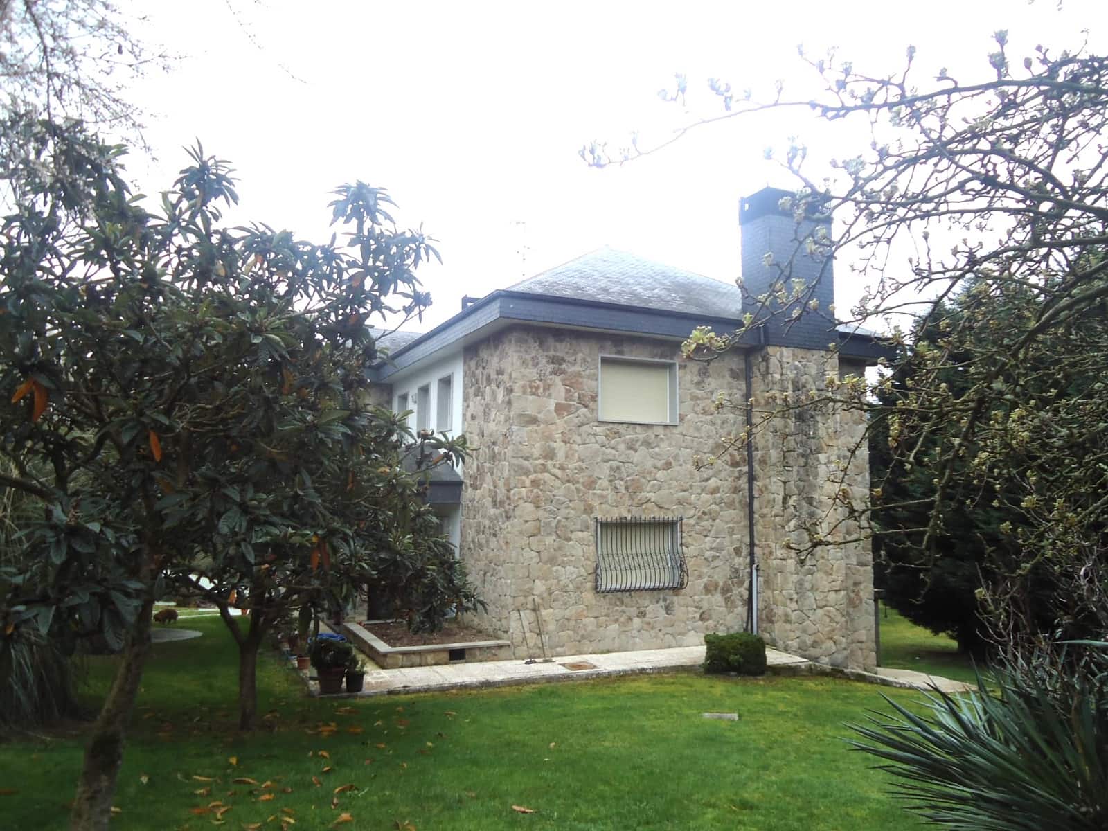 5 soveværelse Finca/Landehus til salg i Barbadas med swimmingpool garage - € 460.000 (Ref: 9112970)