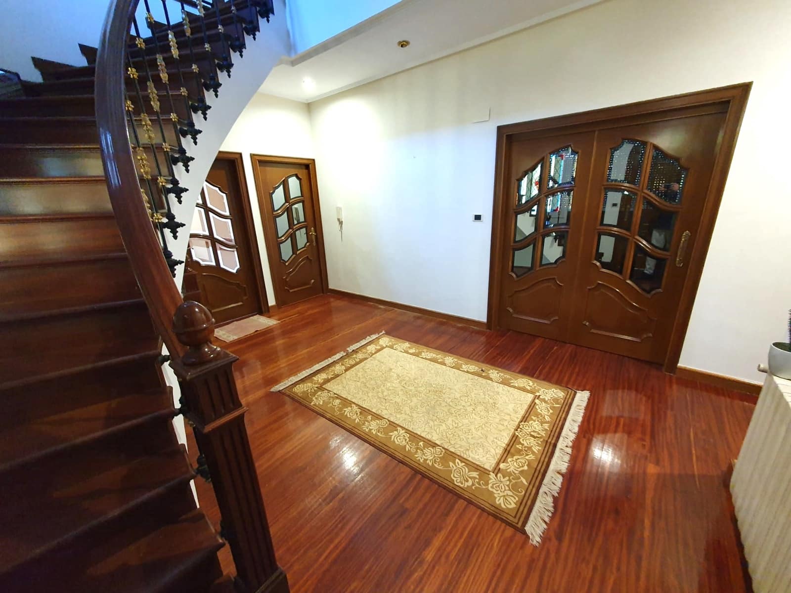 5 soveværelse Finca/Landehus til salg i Barbadas med swimmingpool garage - € 460.000 (Ref: 9112970)