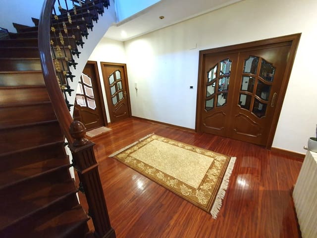 5 sovrum Finca/Hus på landet till salu i Barbadás med pool garage - 460 000 € (Ref: 9112970)