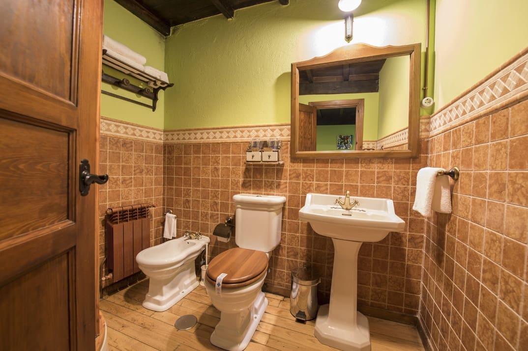 19 bedroom Guesthouse/B & B for sale in Chantada with pool garage - € 1,950,000 (Ref: 9123616)