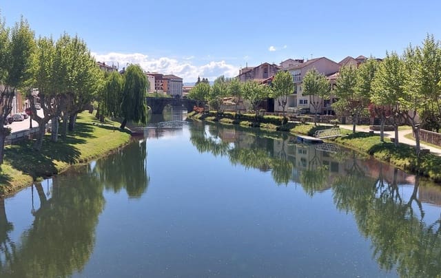 4 bedroom Finca/Country House for sale in Monforte de Lemos with garage - € 199,000 (Ref: 9170238)