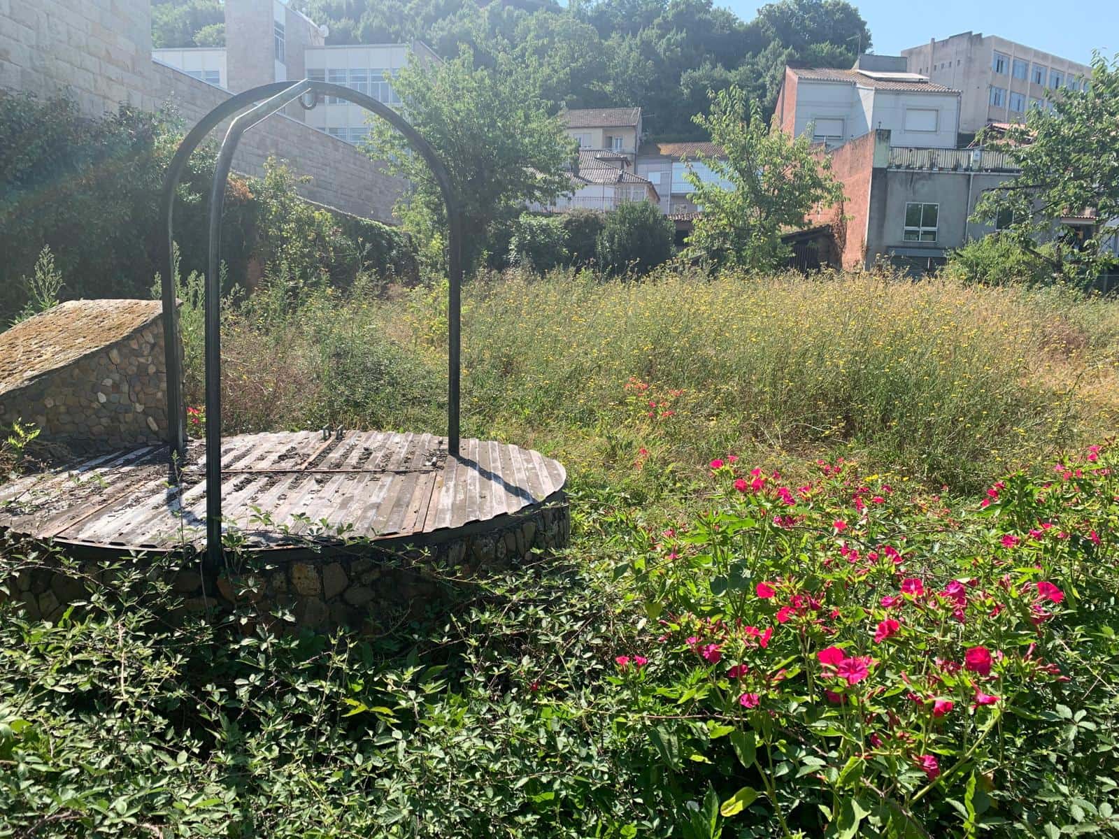 4 soveværelse Finca/Landehus til salg i Monforte de Lemos med garage - € 199.000 (Ref: 9170238)