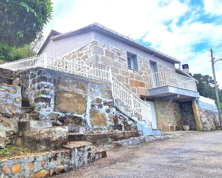 2 soveværelse Finca/Landehus til salg i Castrelo de Mino - € 52.000 (Ref: 9296373)