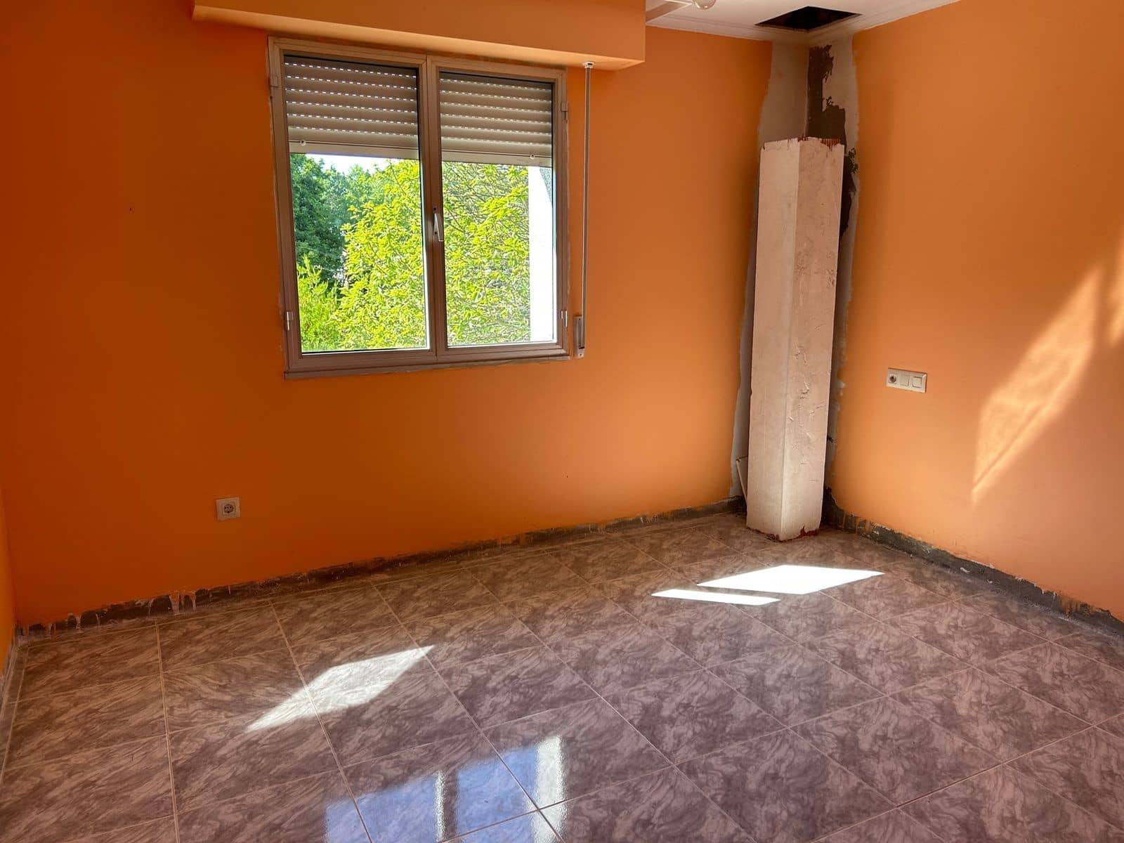 4 slaapkamer Finca/Landhuis te koop in Banos de Molgas - € 95.000 (Ref: 9383326)