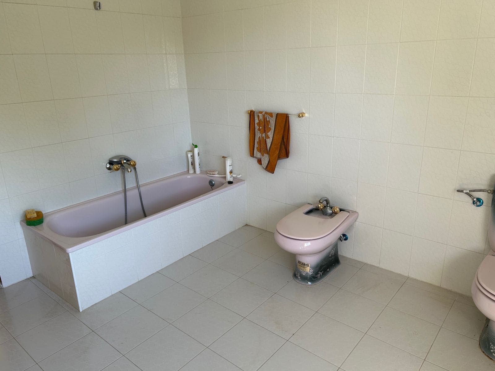 4 slaapkamer Finca/Landhuis te koop in Banos de Molgas - € 95.000 (Ref: 9383326)