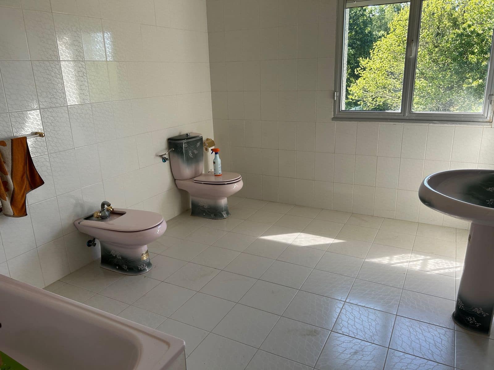 4 slaapkamer Finca/Landhuis te koop in Banos de Molgas - € 95.000 (Ref: 9383326)