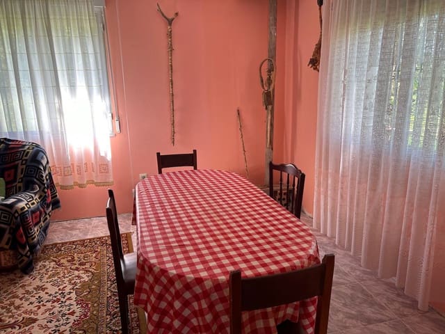 4 slaapkamer Finca/Landhuis te koop in Baños de Molgas - € 95.000 (Ref: 9383326)