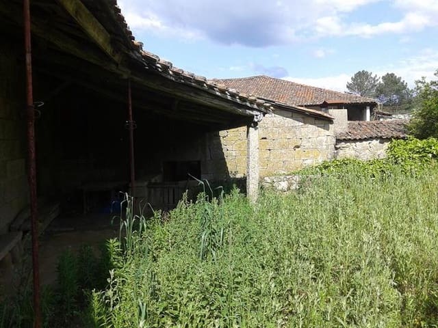 Finca/Casa Rural de 6 habitaciones en Taboadela en venta - 100.000 € (Ref: 9467641)