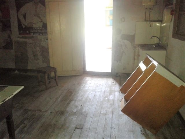 Finca/Casa Rural de 6 habitaciones en Taboadela en venta - 100.000 € (Ref: 9467641)