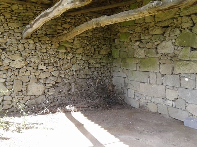 Finca/Casa Rural de 6 habitaciones en Taboadela en venta - 100.000 € (Ref: 9467641)