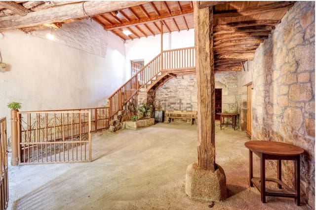 4 bedroom Finca/Country House for sale in Carballedo with garage - € 125,000 (Ref: 9588120)