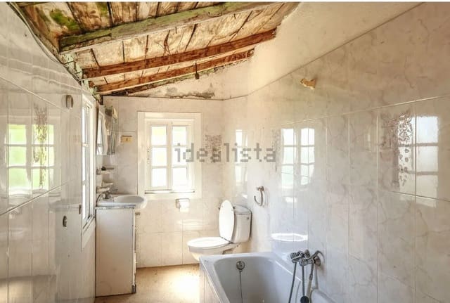 4 bedroom Finca/Country House for sale in Carballedo with garage - € 125,000 (Ref: 9588120)