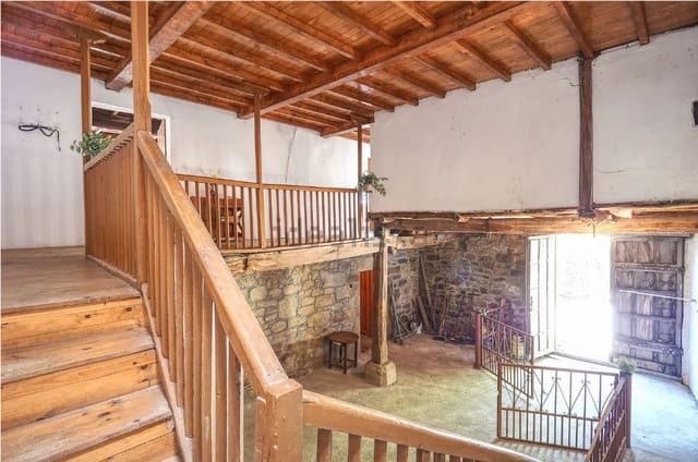 4 bedroom Finca/Country House for sale in Carballedo with garage - € 125,000 (Ref: 9588120)