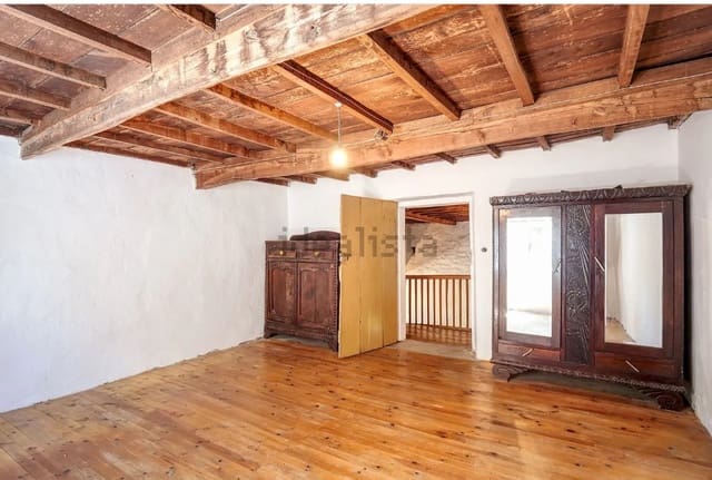 4 bedroom Finca/Country House for sale in Carballedo with garage - € 125,000 (Ref: 9588120)