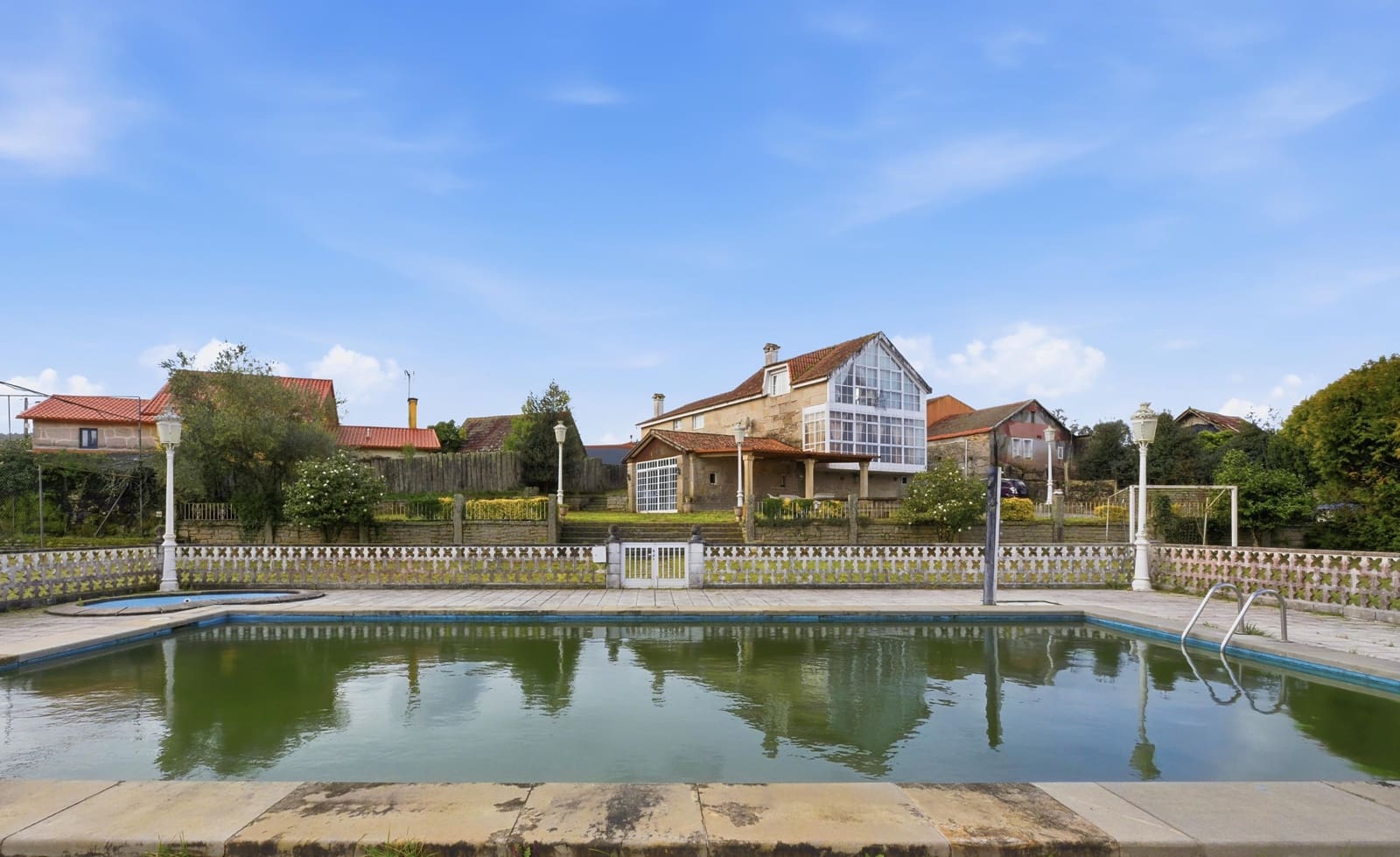 11 sovrum Finca/Hus på landet till salu i Ponteareas med pool garage - 465 000 € (Ref: 9641390)