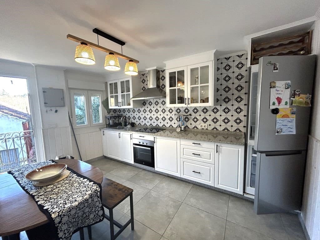 4 bedroom Finca/Country House for sale in Boboras - € 75,000 (Ref: 9694402)