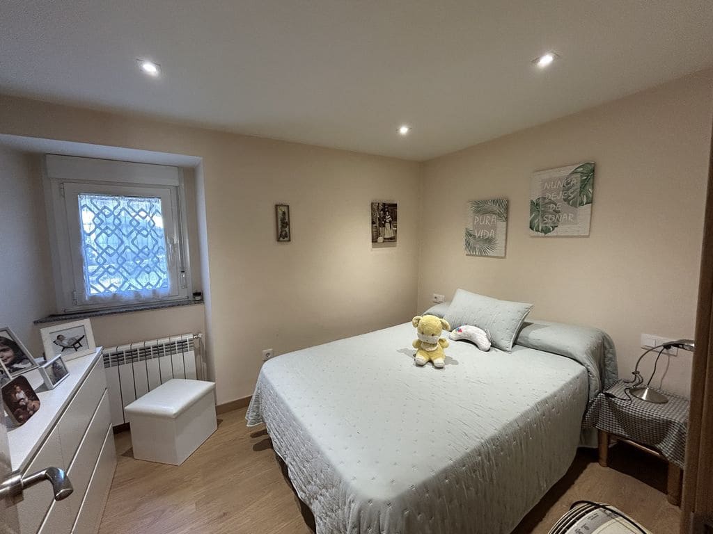 4 bedroom Finca/Country House for sale in A Pobra de Brollon - € 110,000 (Ref: 9734088)