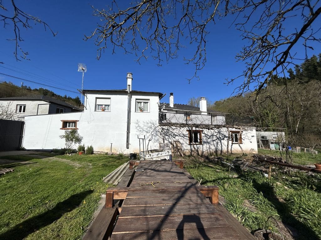 4 bedroom Finca/Country House for sale in A Pobra de Brollon - € 110,000 (Ref: 9734088)