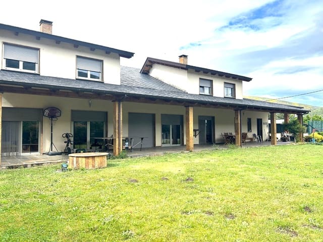 4 soveværelse Finca/Landehus til salg i O Barco de Valdeorras - € 320.000 (Ref: 9815255)