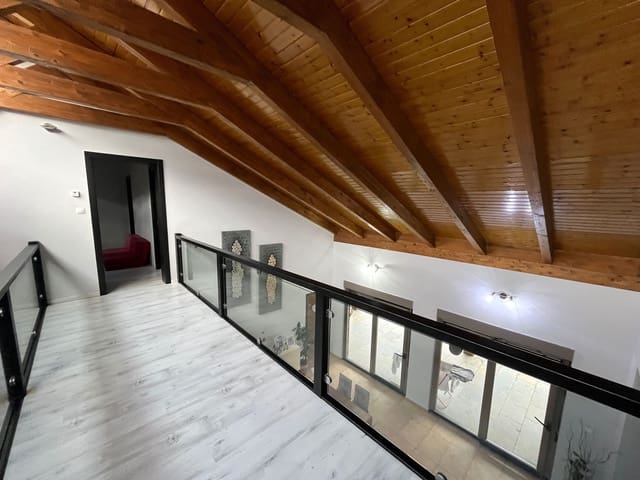 4 soveværelse Finca/Landehus til salg i O Barco de Valdeorras - € 320.000 (Ref: 9815255)