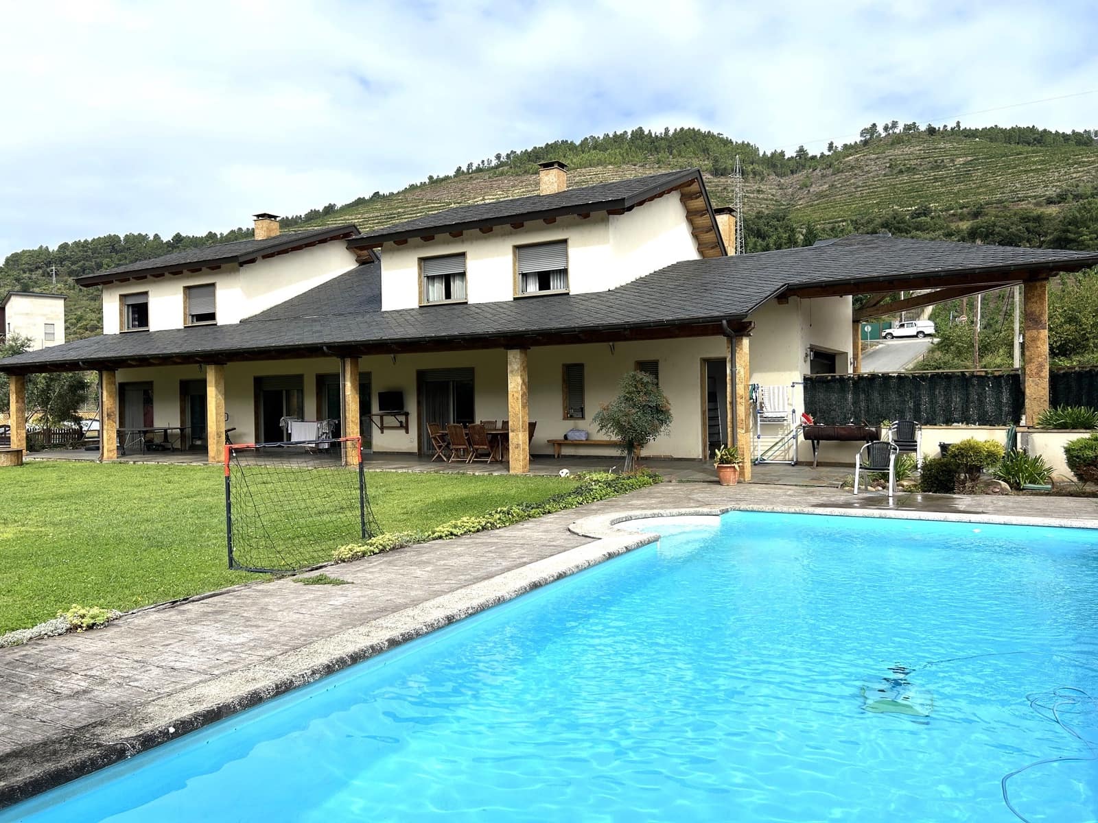 Finca/Casa Rural de 4 habitaciones en O Barco de Valdeorras en venta con piscina garaje - 320.000 € (Ref: 9815255)