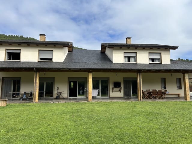 4 slaapkamer Finca/Landhuis te koop in O Barco de Valdeorras met zwembad garage - € 320.000 (Ref: 9815255)