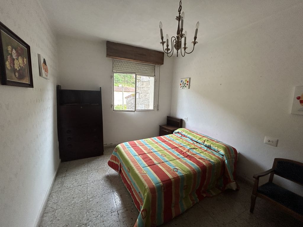 4 bedroom Finca/Country House for sale in Nogueira de Ramuin - € 104,000 (Ref: 9848364)