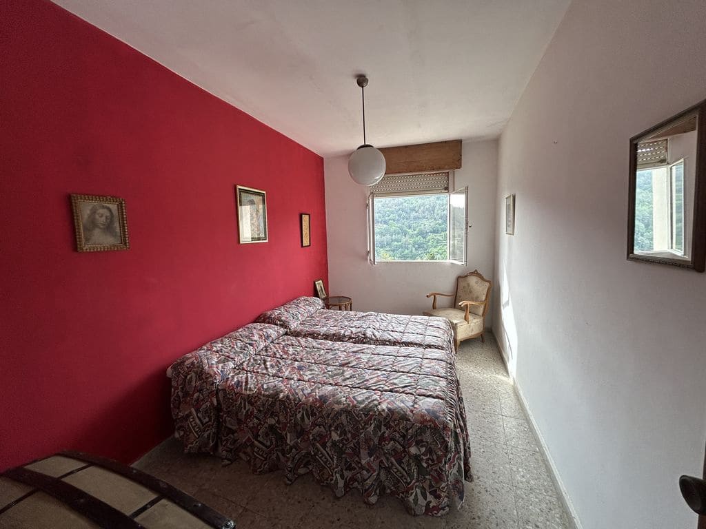 4 bedroom Finca/Country House for sale in Nogueira de Ramuin - € 104,000 (Ref: 9848364)
