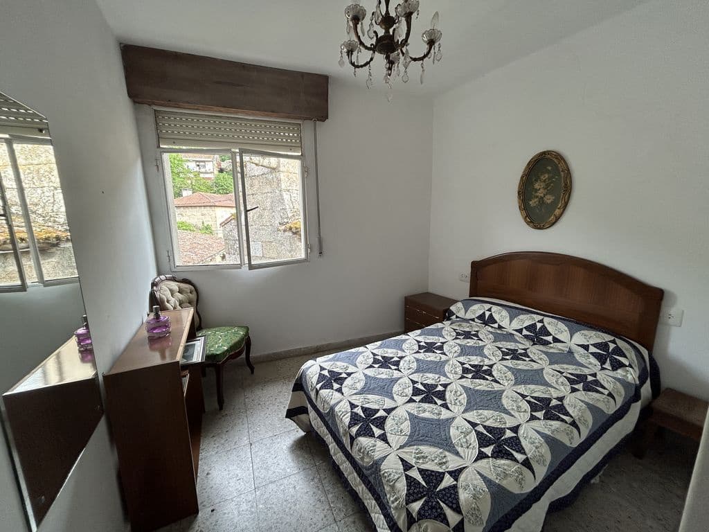 4 bedroom Finca/Country House for sale in Nogueira de Ramuin - € 104,000 (Ref: 9848364)