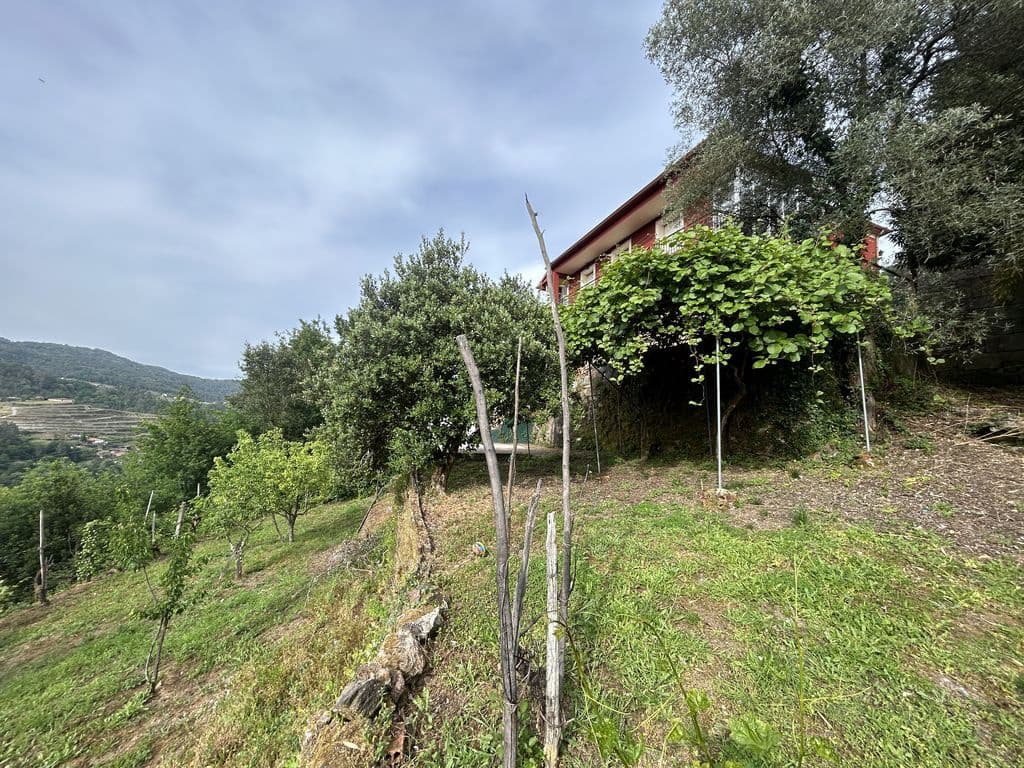 4 bedroom Finca/Country House for sale in Nogueira de Ramuin - € 104,000 (Ref: 9848364)