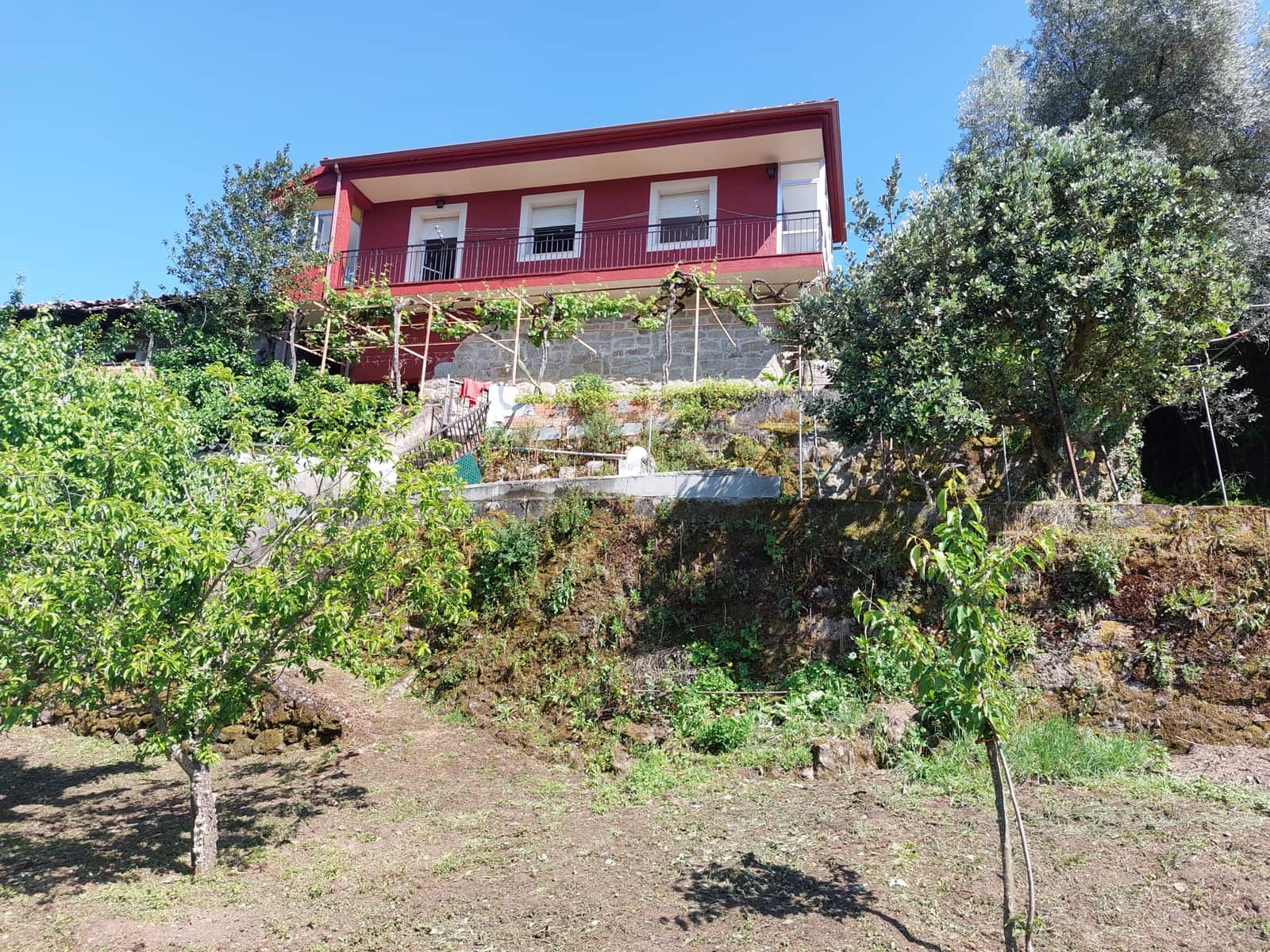 4 bedroom Finca/Country House for sale in Nogueira de Ramuin - € 104,000 (Ref: 9848364)