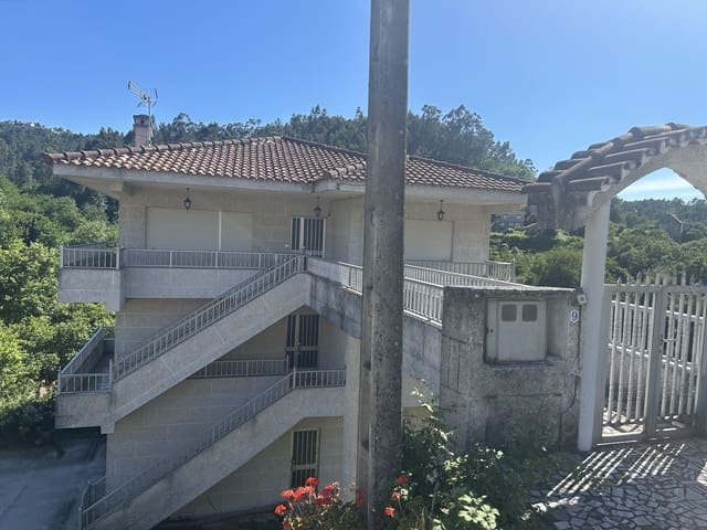 2 bedroom Finca/Country House for sale in Padrenda with garage - € 135,000 (Ref: 9894838)