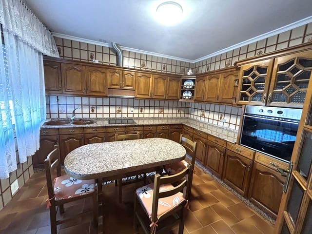 2 bedroom Finca/Country House for sale in Padrenda with garage - € 135,000 (Ref: 9894838)