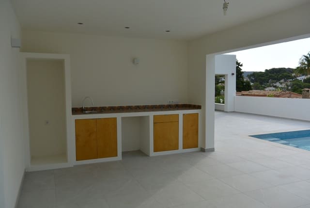4 soveværelse Villa til salg i Moraira, Teulada-Moraira med garage - € 1.450.000 (Ref: 9895309)