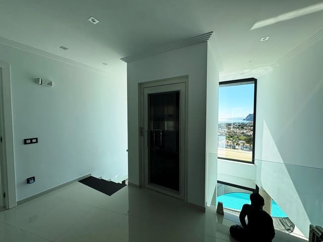 4 slaapkamer Villa te koop in Calpe / Calp - € 3.995.000 (Ref: 9895311)