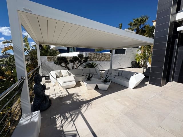 4 slaapkamer Villa te koop in Calpe / Calp - € 3.995.000 (Ref: 9895311)