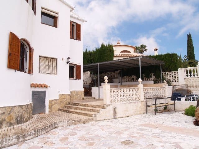 5 sovrum Villa till salu i Calpe / Calp med garage - 995 000 € (Ref: 9895312)