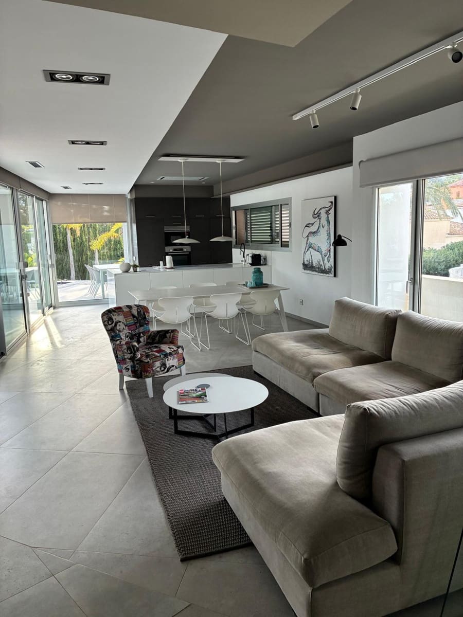 4 Zimmer Villa zu verkaufen in Calpe / Calp mit Garage - 1.250.000 € (Ref: 9895314)