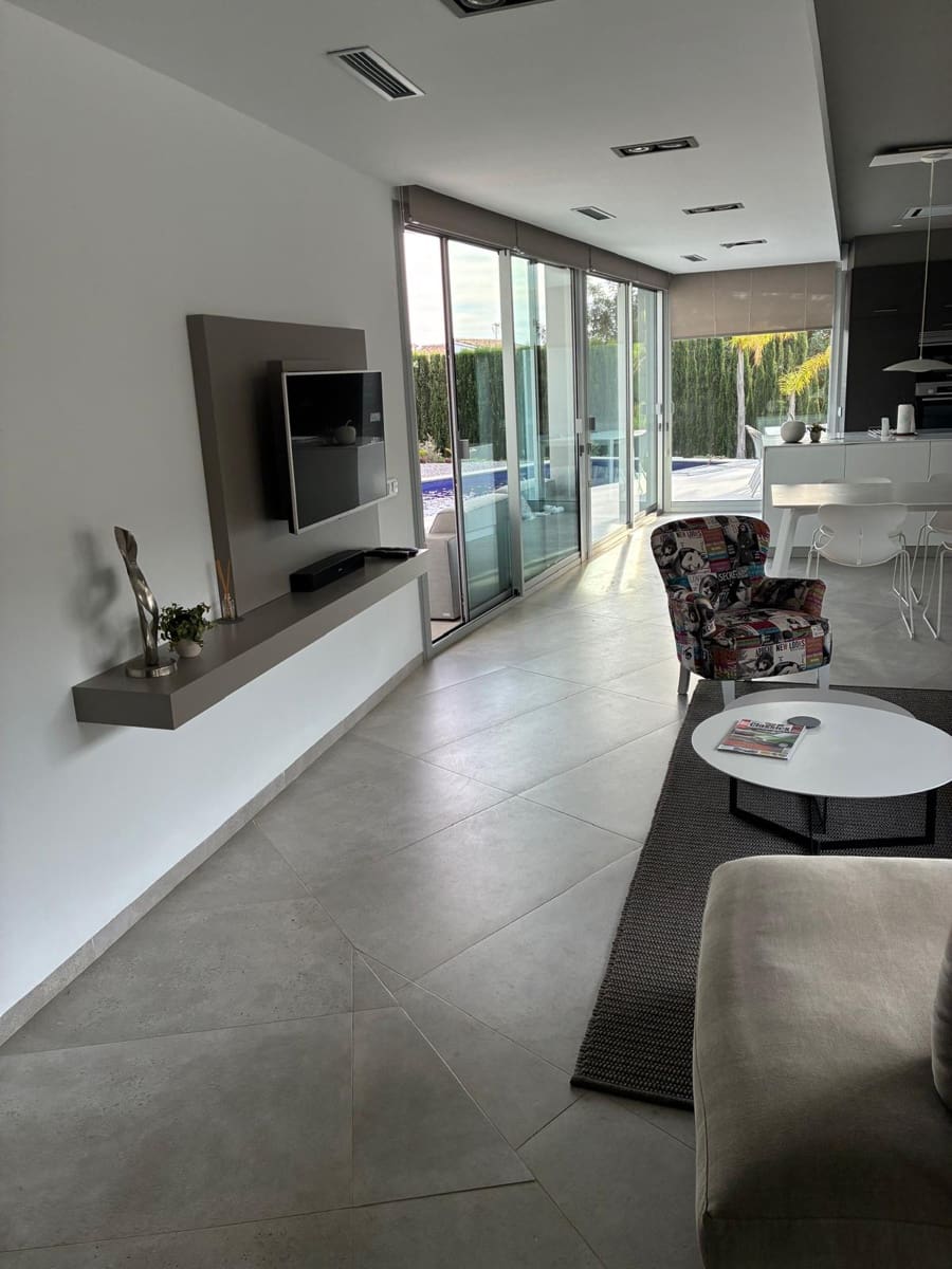 4 Zimmer Villa zu verkaufen in Calpe / Calp mit Garage - 1.250.000 € (Ref: 9895314)