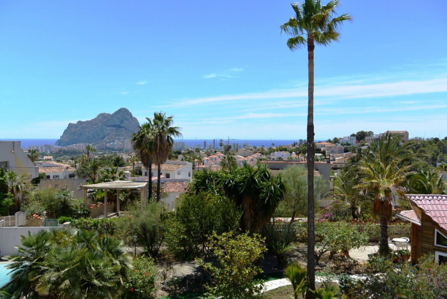 6 Zimmer Villa zu verkaufen in Calpe / Calp mit Garage - 599.990 € (Ref: 9897270)