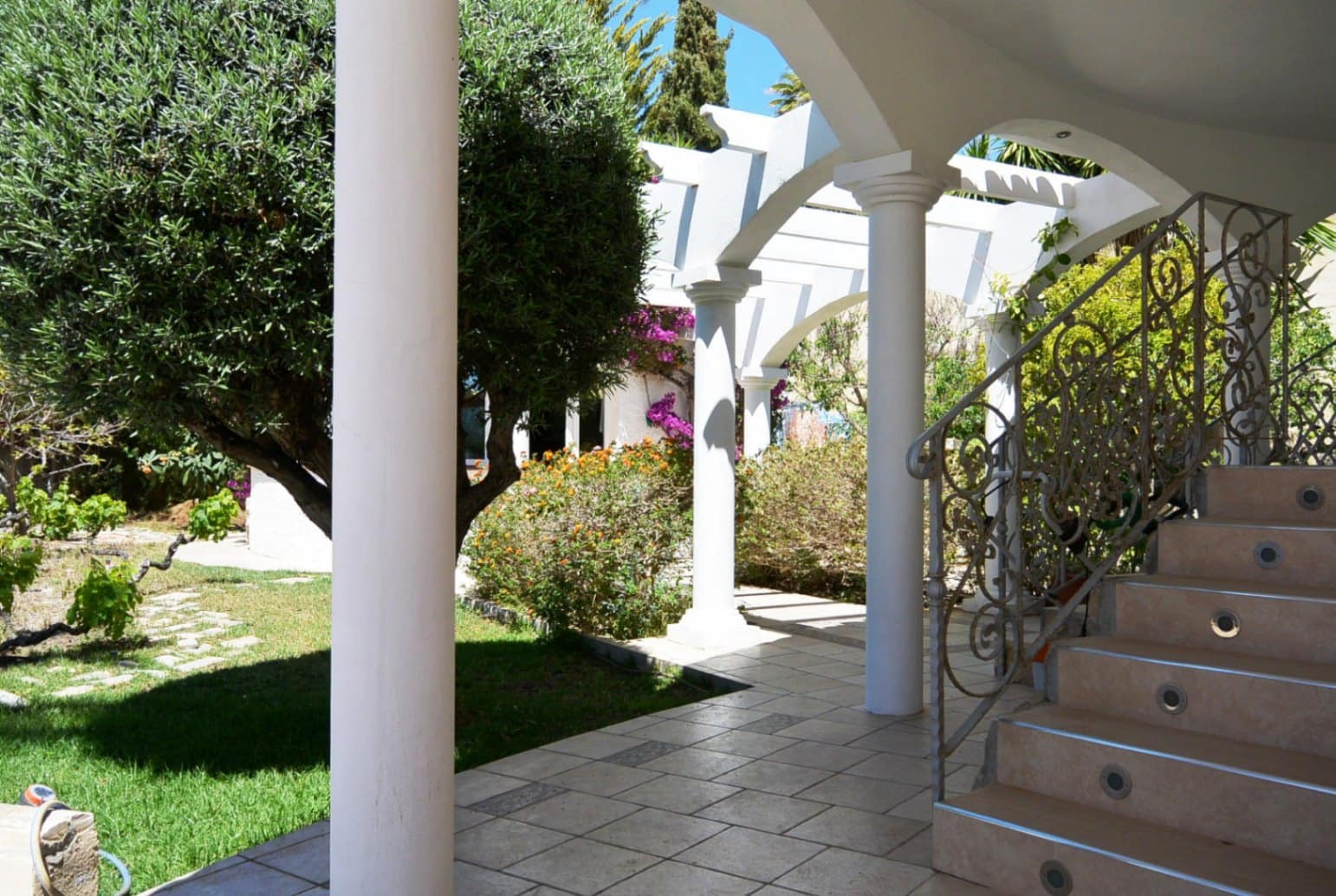 6 Zimmer Villa zu verkaufen in Calpe / Calp mit Garage - 599.990 € (Ref: 9897270)