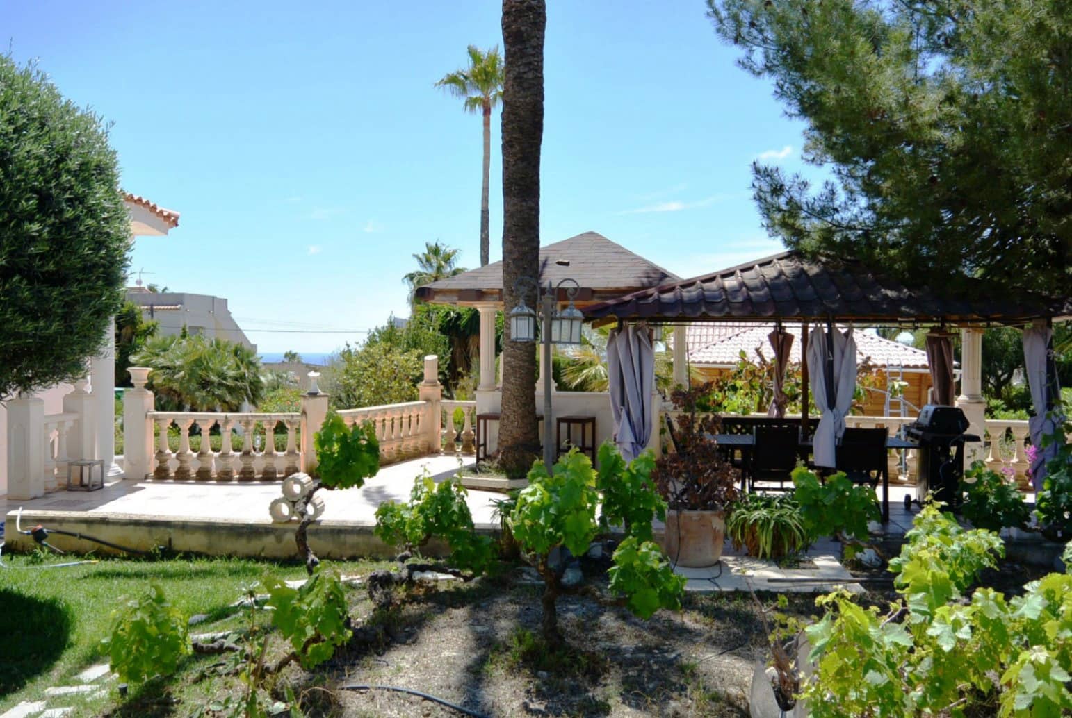 6 Zimmer Villa zu verkaufen in Calpe / Calp mit Garage - 599.990 € (Ref: 9897270)