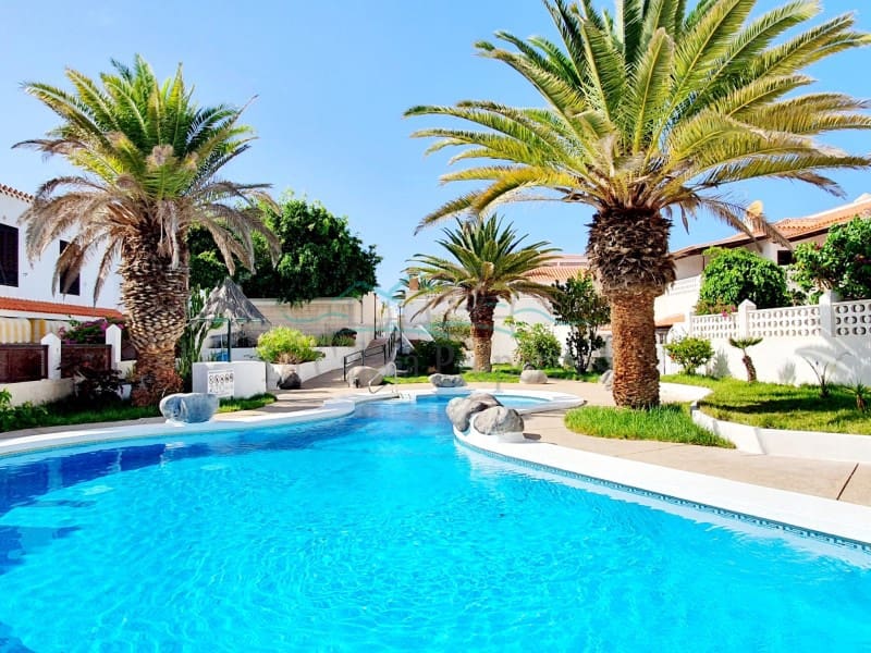 4 soveværelse Villa til salg i La Caleta Adeje med swimmingpool - € 1.400.000 (Ref: 10054942)