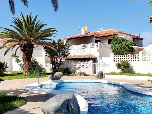 4 soveværelse Villa til salg i La Caleta Adeje, Adeje med swimmingpool - € 1.400.000 (Ref: 10054942)