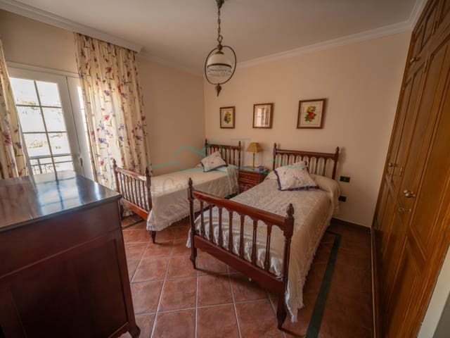 5 soverom Villa til salgs i Casco Urbano, Adeje med garasje - € 1 750 000 (Ref: 10061714)