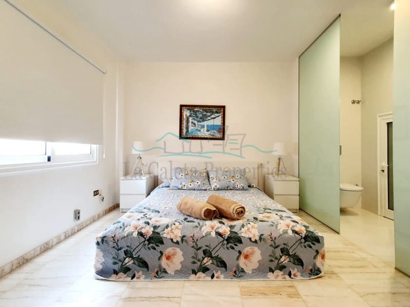 4 soveværelse Byhus til salg i Costa Adeje med garage - € 1.650.000 (Ref: 5286747)