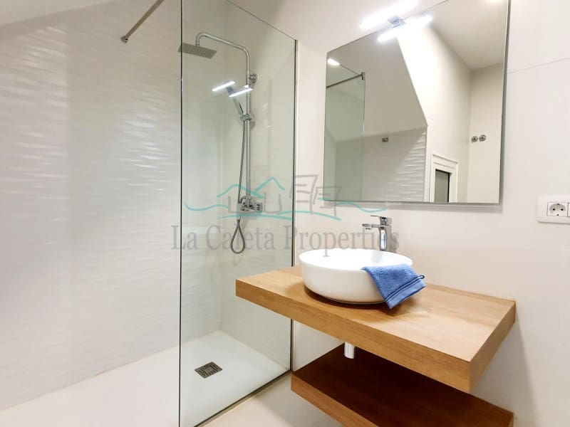 4 soveværelse Byhus til salg i Costa Adeje med garage - € 1.650.000 (Ref: 5286747)