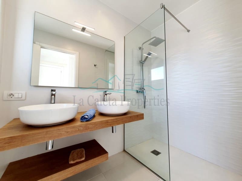 4 soveværelse Byhus til salg i Costa Adeje med garage - € 1.650.000 (Ref: 5286747)