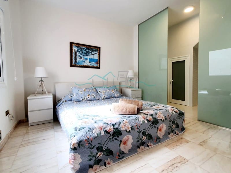 4 soveværelse Byhus til salg i Costa Adeje med garage - € 1.650.000 (Ref: 5286747)